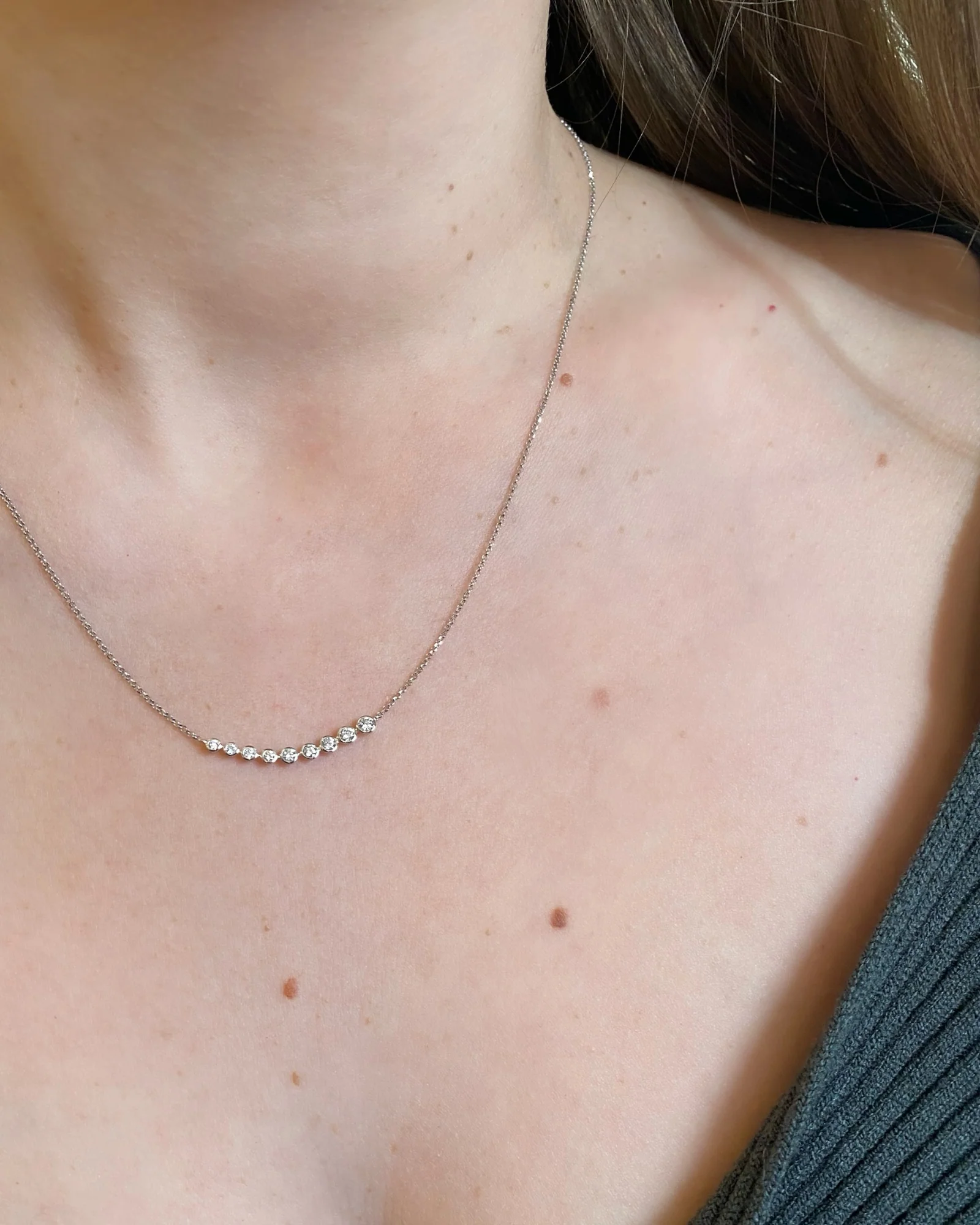 18k Horizon Necklace - Image 3