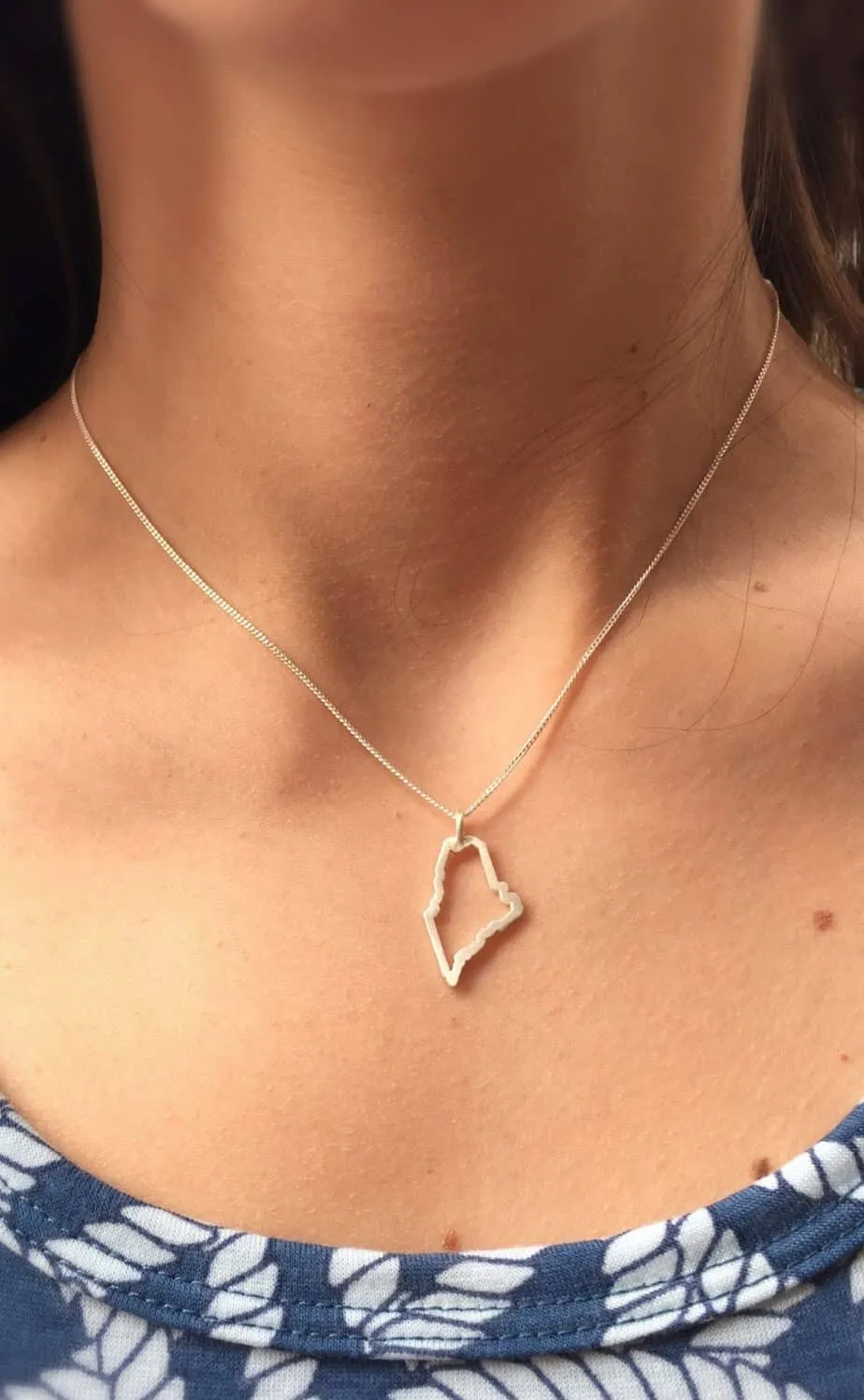 The Maine Outline Necklace in Sterling Silver - Image 3
